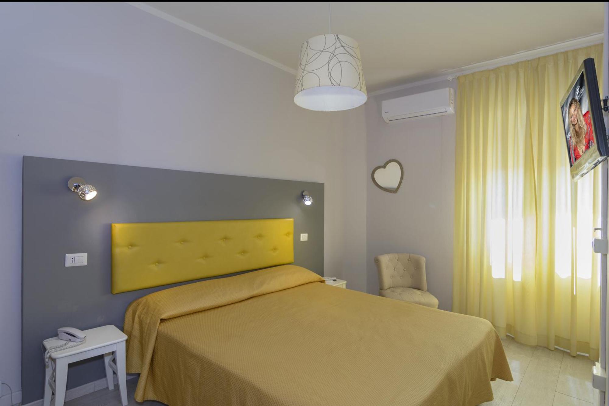 City Hotel Viareggio Oda fotoğraf