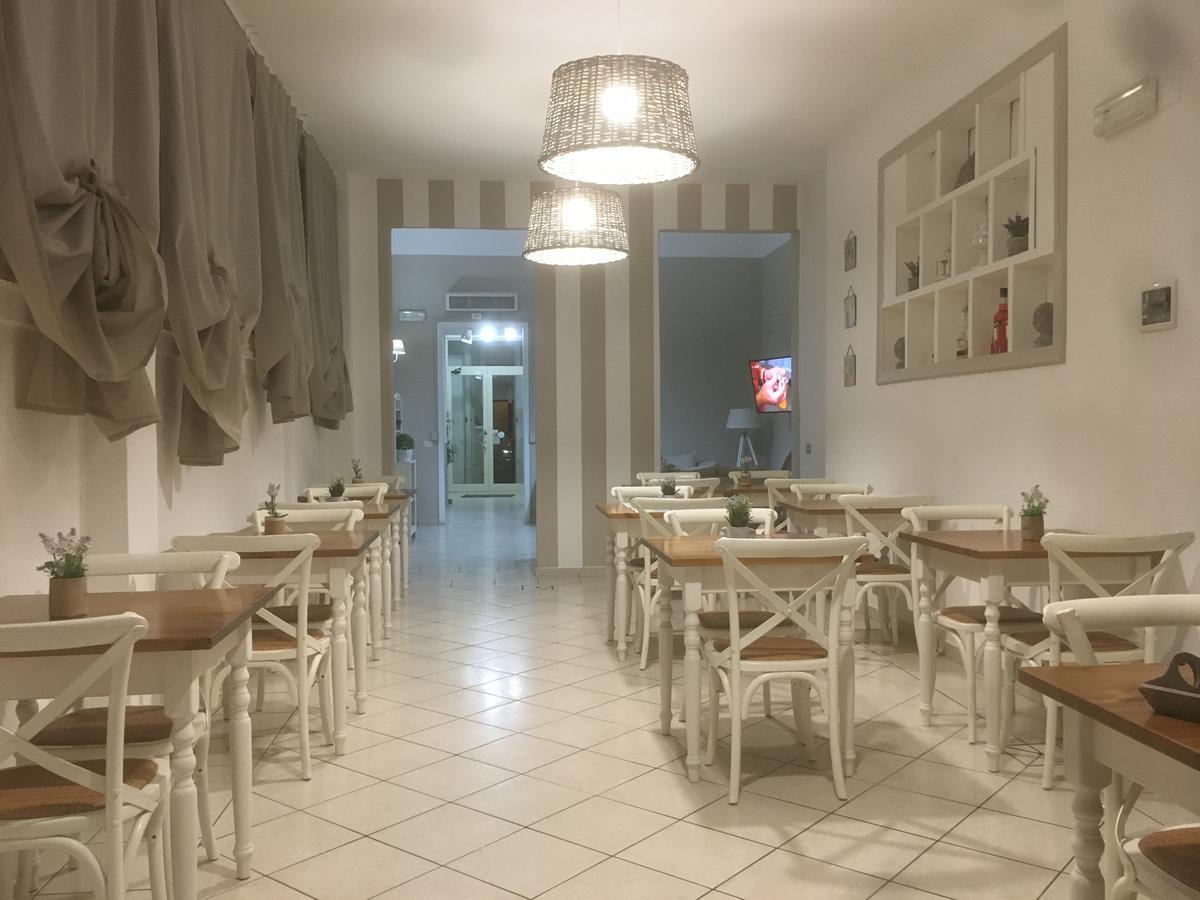 City Hotel Viareggio Oda fotoğraf